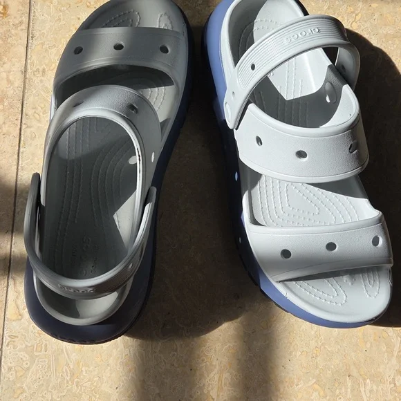 CROCS Platform Sandals - Picture 7 of 8